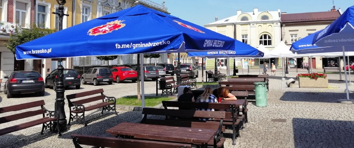 Wyposażenie ogródków letnich i plenerowych stref chillzone