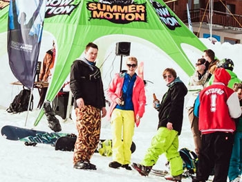 Namiot jako centrum zimowego eventu. Podsuwamy gotowe i sprawdzone rozwiązania.